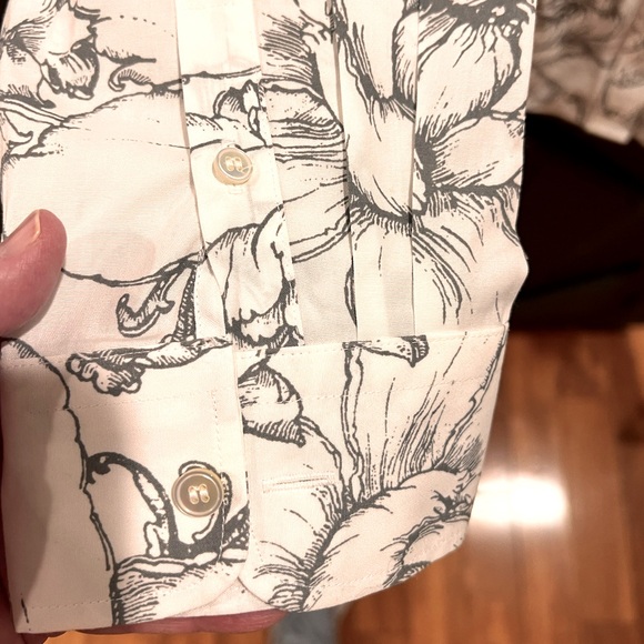 Talbots sz 12 petite collared button-down creamy white & black floral print - Picture 4 of 10